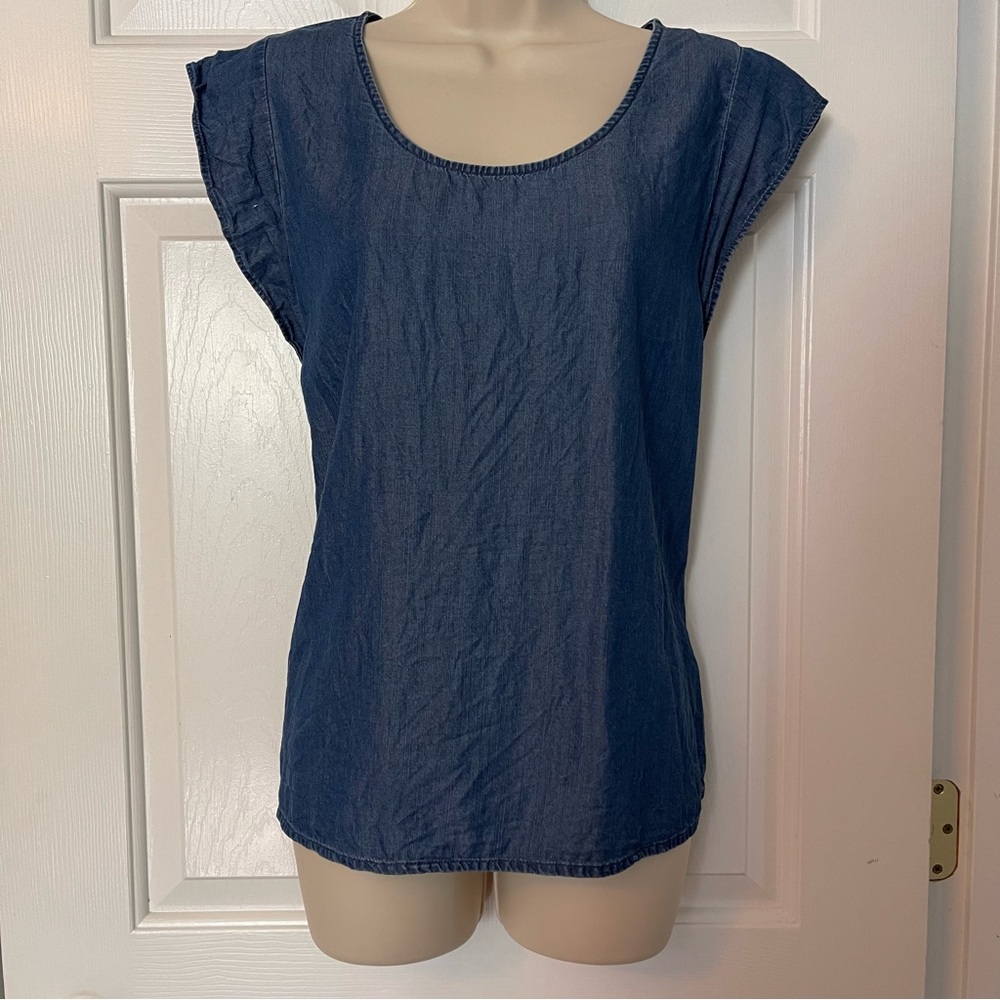 Women's Express Chambray Ruffle Sleeve Top Size M